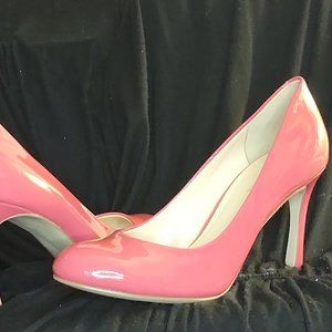 BRAND NEW NW - Nine West - Fuchsia Pleather heels - size 7